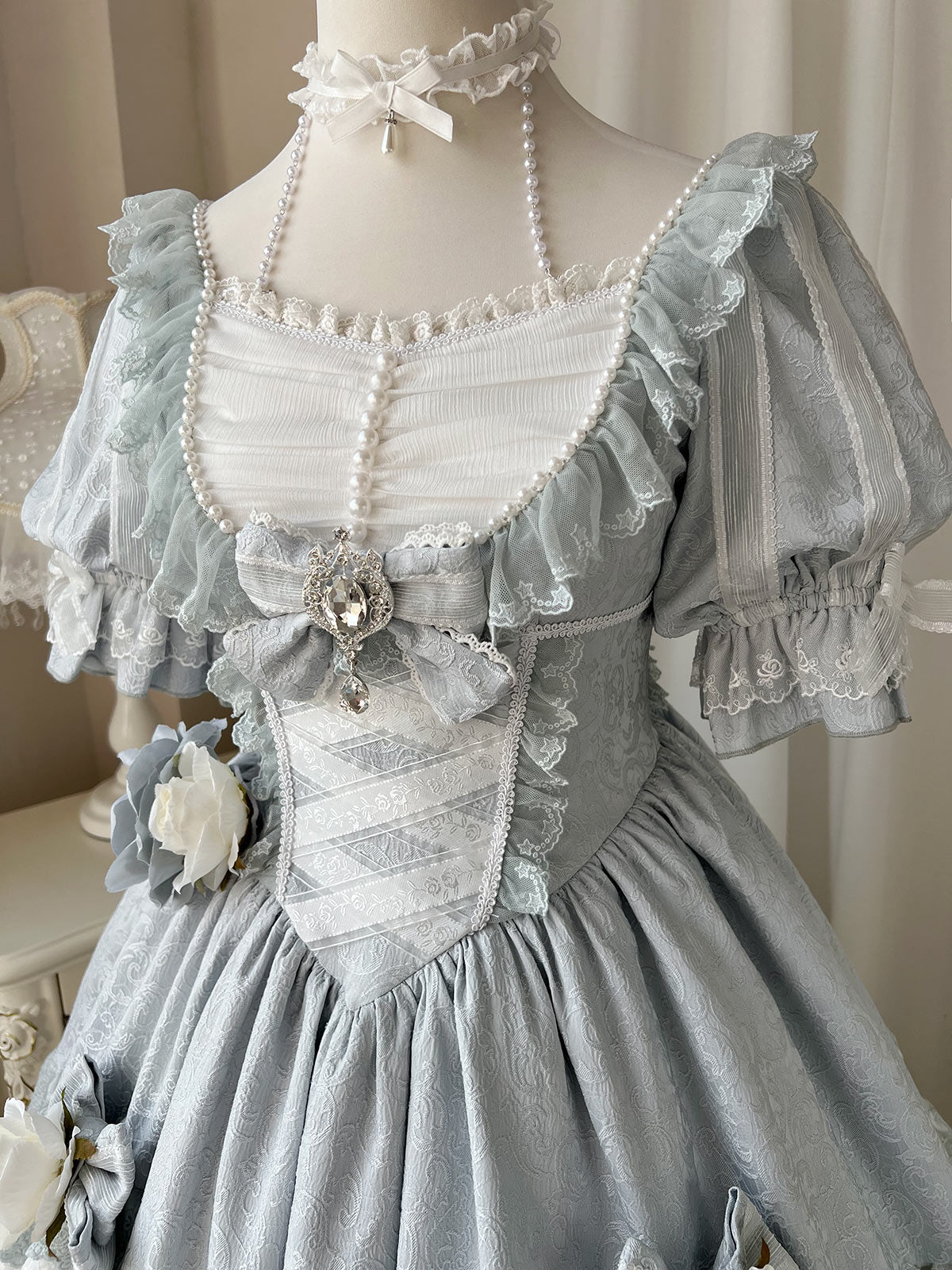 Maximalism A-Line Square Neck Short Sleeve Sweet 16th Gowns Lace Beads Appliques Rhinestone Prom Dress AP3239