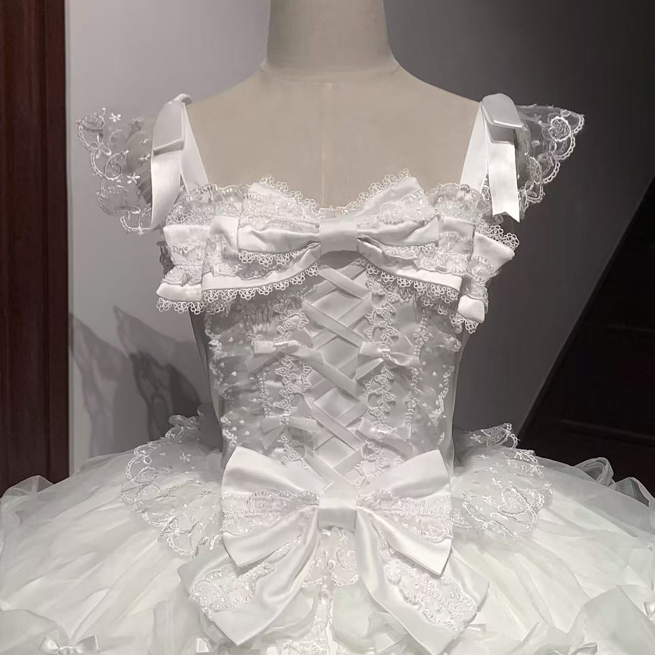 White A-Line Spaghetti Straps Birthday Dress Lace Bows Tiered Tulle Homecoming Dress AP3246