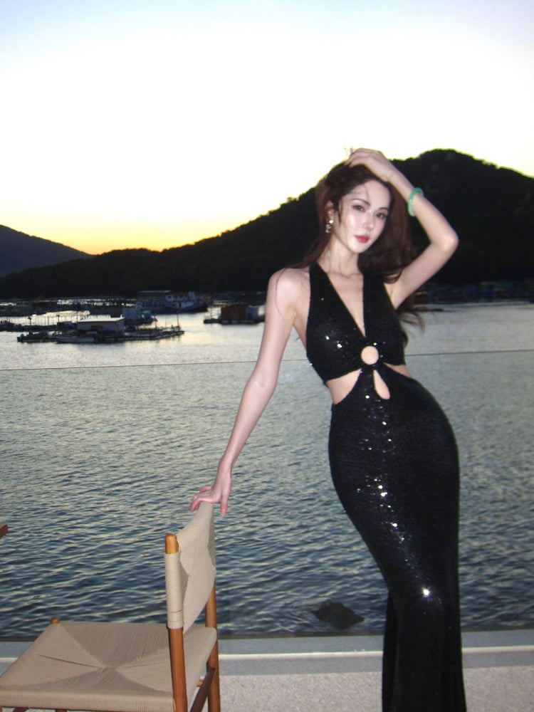 Charming Vocation Outfit V-Neck Sheath Maxi Dress Backless Black Sequins Cutout Halter Long Dress AP3283