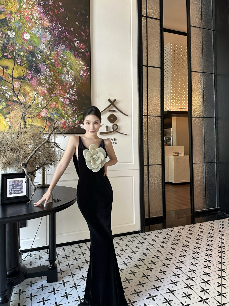 Luxury 3D Floral Mermaid Spaghetti Strap Maxi Dress Charming Velvet Evening Outfit Black Long Dress AP3297