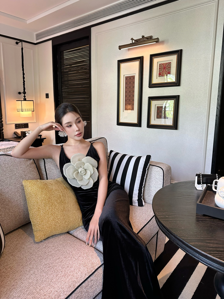 Luxury 3D Floral Mermaid Spaghetti Strap Maxi Dress Charming Velvet Evening Outfit Black Long Dress AP3297