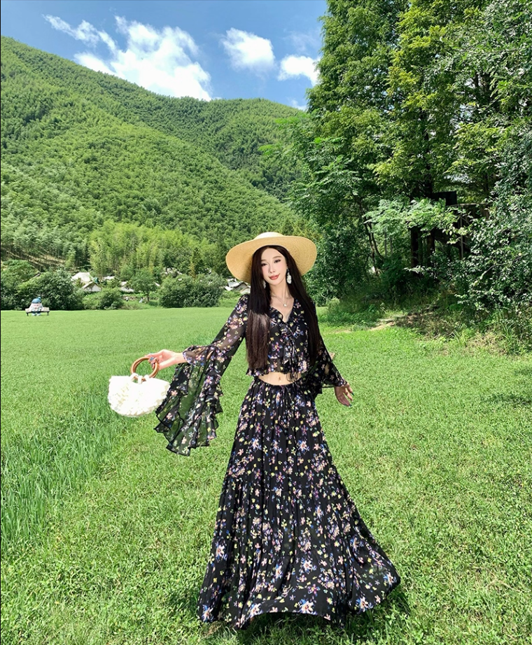 Vintage Floral Print Ruffled 2-Piece Set Maxi Dress Classical Open Waist Long Bell Sleeve Flowy Long Dress AP3304