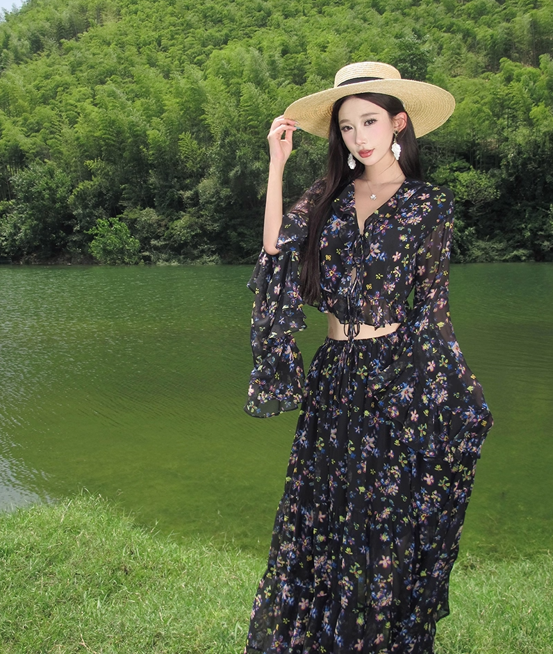 Vintage Floral Print Ruffled 2-Piece Set Maxi Dress Classical Open Waist Long Bell Sleeve Flowy Long Dress AP3304