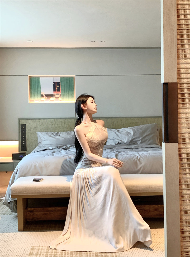 Travel Vacation Style Lace Halter Neck A-Line Maxi Dress Elegant Backless Splicing Pleated Long Dress AP3305