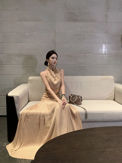 Gorgeous Sleeveless Halter Neck A-Line Maxi Dress 3D Flower Backless Pleated Long Dress AP3318