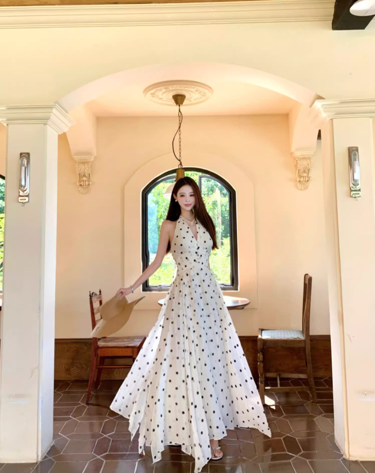 Vogue Halter Neck A-Line Maxi Dress Chic Polka Dots Asymmetric Hem Long Dress AP3322