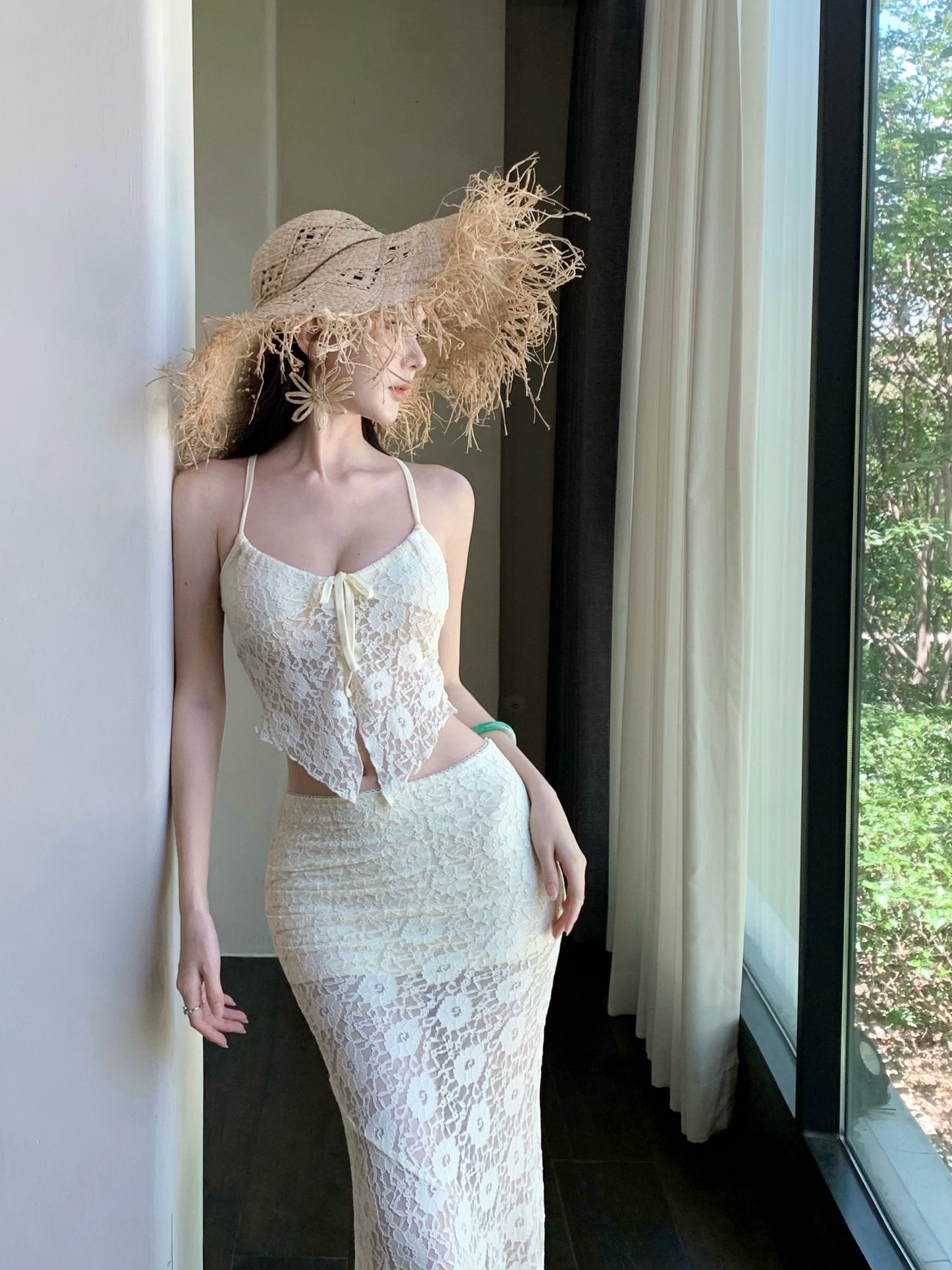 Dreamy Spaghetti Strap 2-Piece Set Mermaid Maxi Dress Charming Lace Tulle Overlay Vacation Outfit Long Dress AP3325