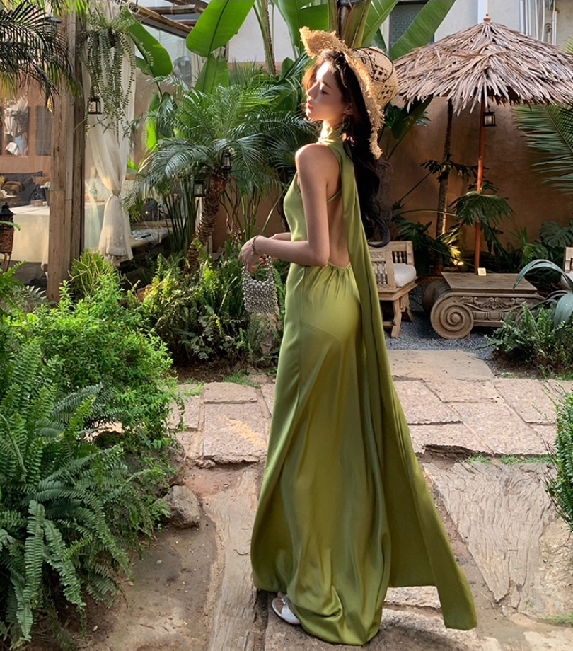 Luxurious A-Line Halter Neck Maxi Dress With Sash Fancy Backless Coastal Outfit Long Dress AP3338