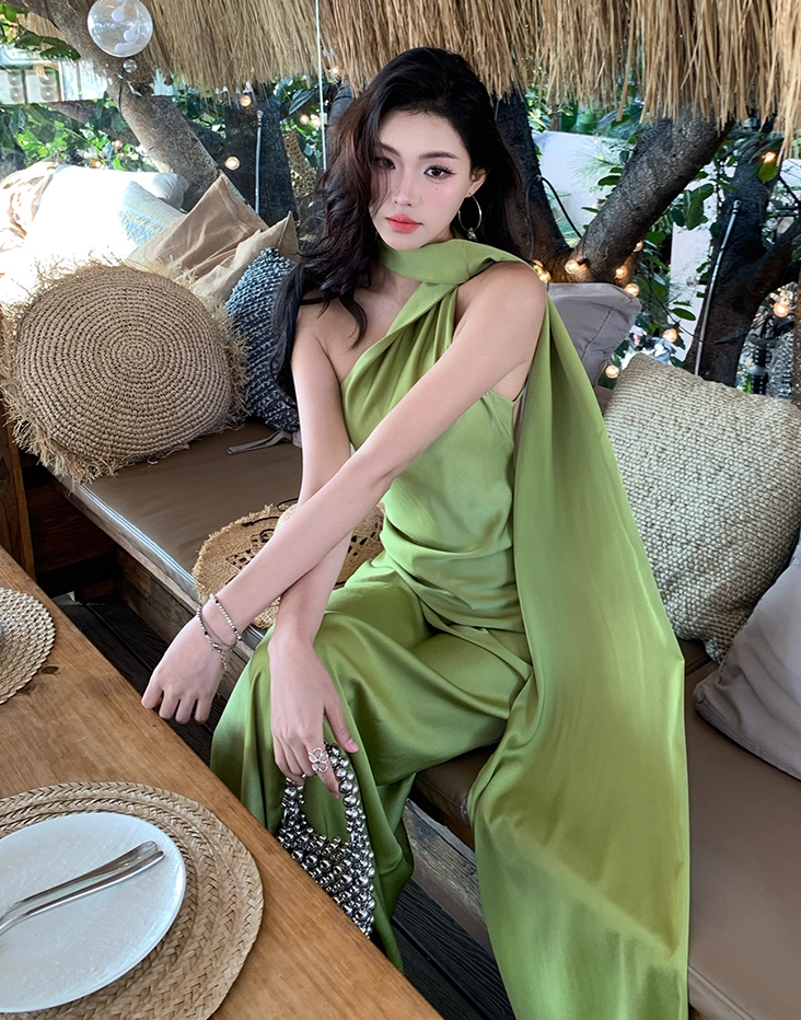 Luxurious A-Line Halter Neck Maxi Dress With Sash Fancy Backless Coastal Outfit Long Dress AP3338