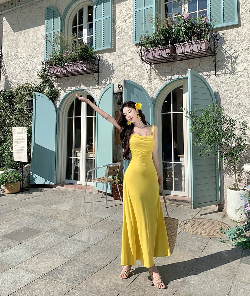Elegant Spaghetti Strap A-Line Yellow Maxi Dress Modern Ruched Neckline Flowy Seaside Outfit Long Dress AP3341