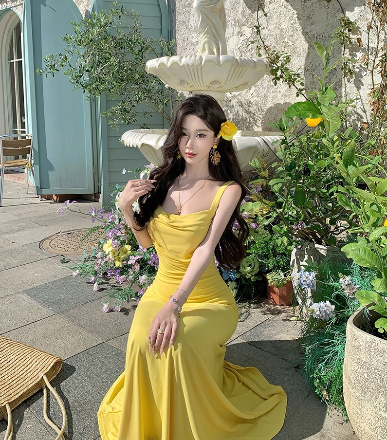 Elegant Spaghetti Strap A-Line Yellow Maxi Dress Modern Ruched Neckline Flowy Seaside Outfit Long Dress AP3341