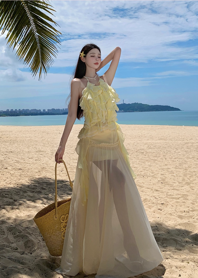 Ethereal A-Line Halter Neck Ruffles Maxi Dress Playful Tulle Splicing Flowy Backless Long Dress AP3349