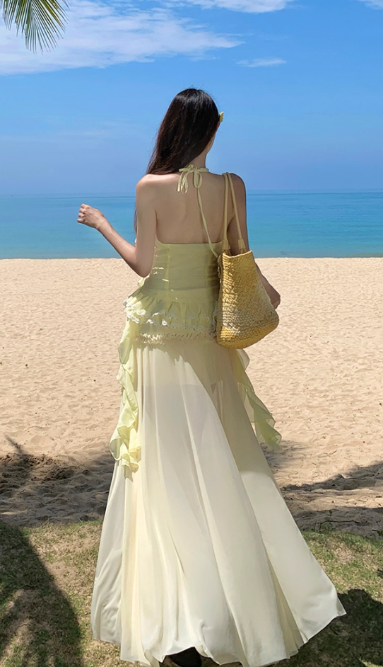 Ethereal A-Line Halter Neck Ruffles Maxi Dress Playful Tulle Splicing Flowy Backless Long Dress AP3349