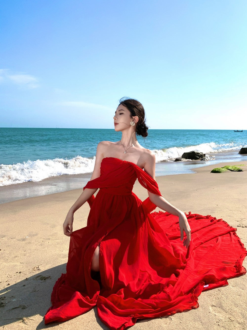 Glamorous Strapless A-Line Cinched Waist Maxi Dresses Charming Red Loose Fit High Slit Long Dress AP3354