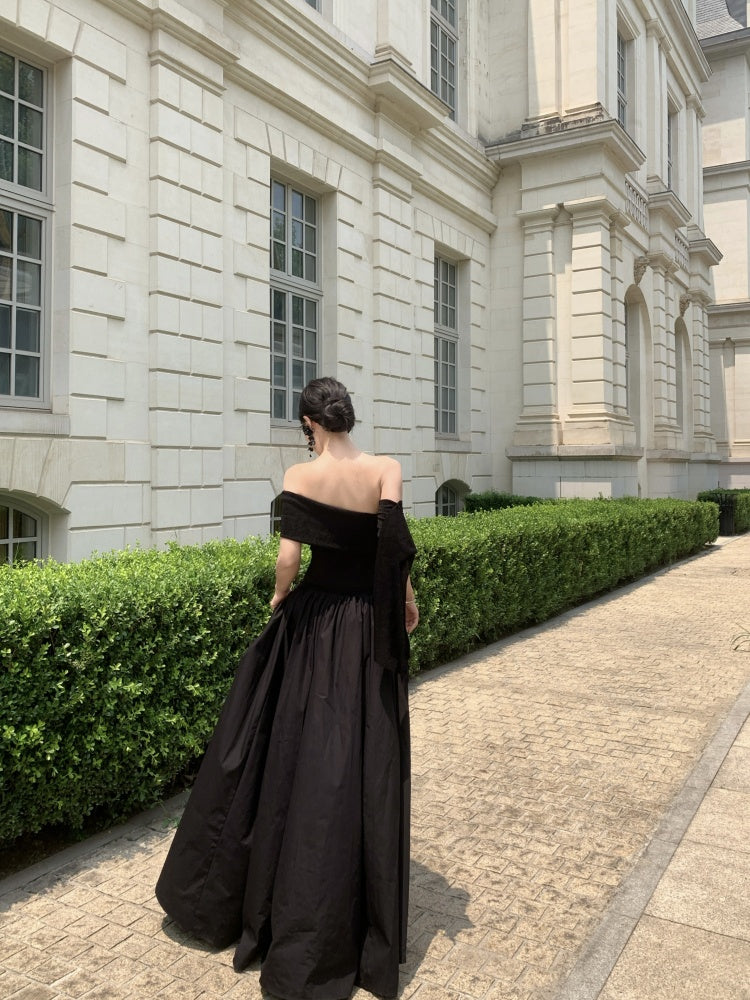 Minimalist Off-Shoulder Beach Vacations Maxi Dresses Simple A-Line Black Cinched-Waist Long Dress AP3358