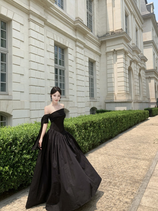 Minimalist Off-Shoulder Beach Vacations Maxi Dresses Simple A-Line Black Cinched-Waist Long Dress AP3358