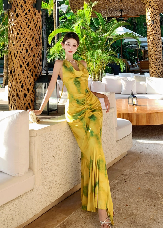 Dramatic Mermaid Halter Neck Maxi Dress Simple Backless Ruched Color-Block Long Dress AP3359