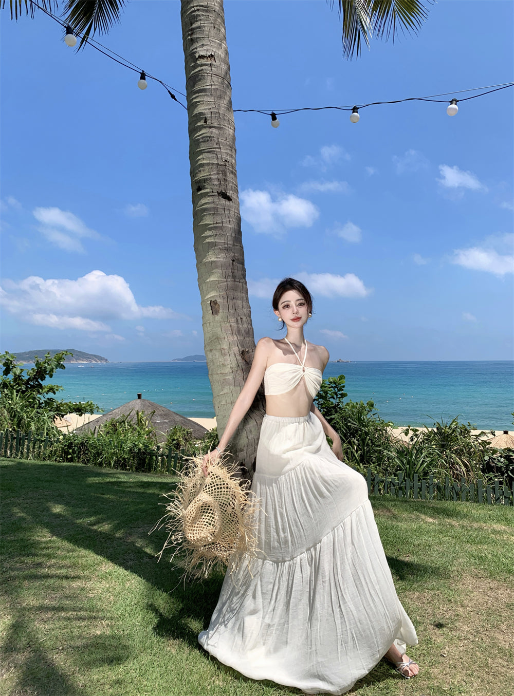 Fantastic Seaside Outfit A-Line Maxi Dress Modern Backless White Open-Waist Halter Long Dress AP3369