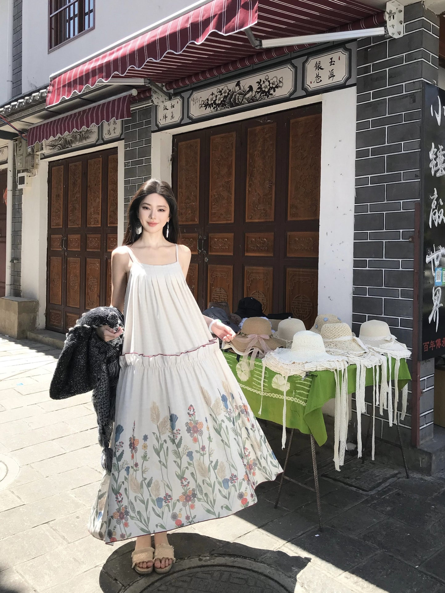 Graceful Spaghetti Strap A-Line Maxi Dress Boho-Inspired Ruffles Floral Print Loose Fit Long Dress AP3372