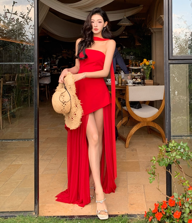 Romantic Strapless A-Line Asymmetric Hem Maxi Dresses Charming Red Tulle Splicing Slit Long Dress AP3379