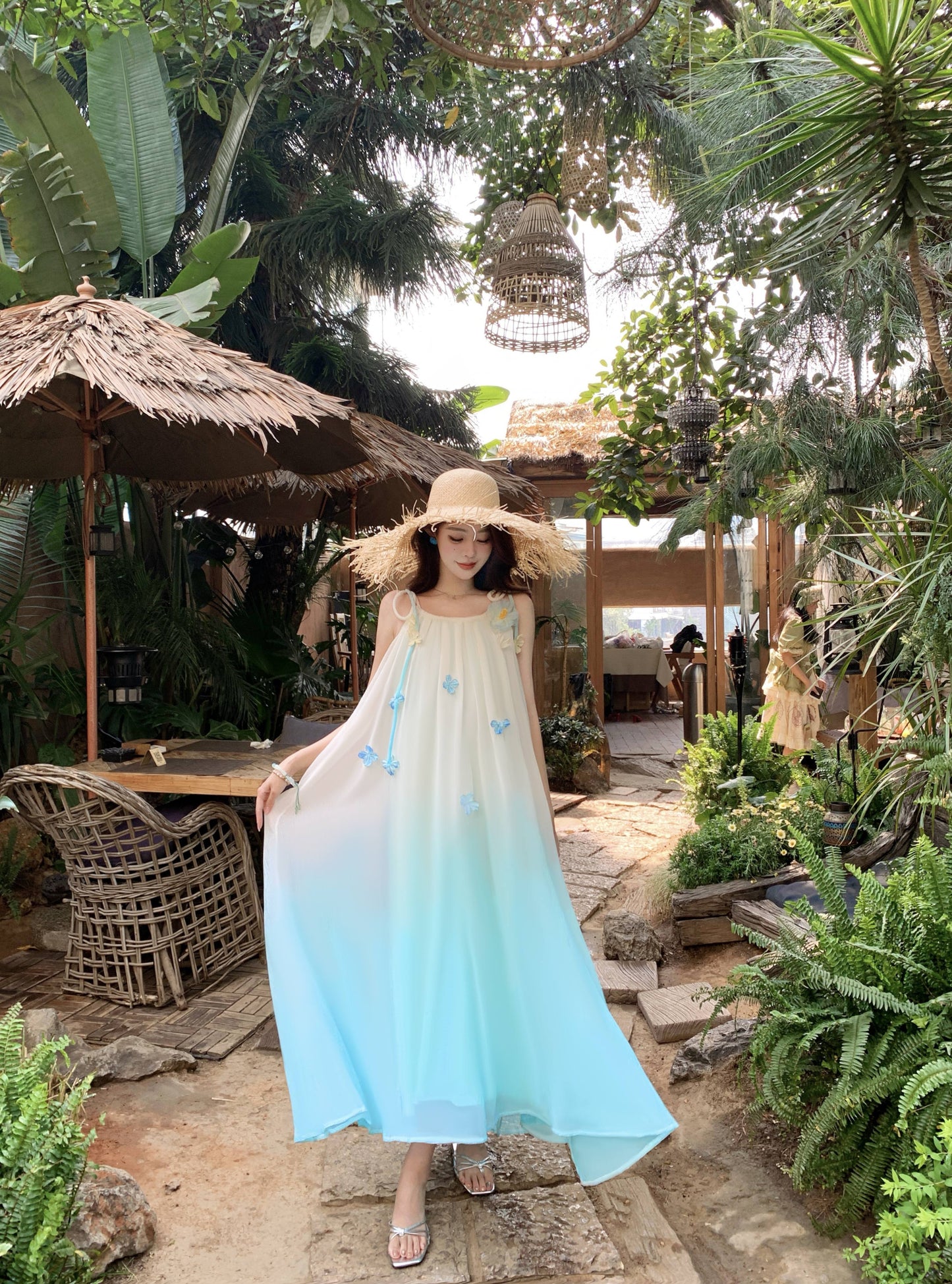 Delicate Floral Accent Spaghetti Strap A-Line Maxi Dress Fancy Flowy Loose Fit Ombre Long Dress AP3384