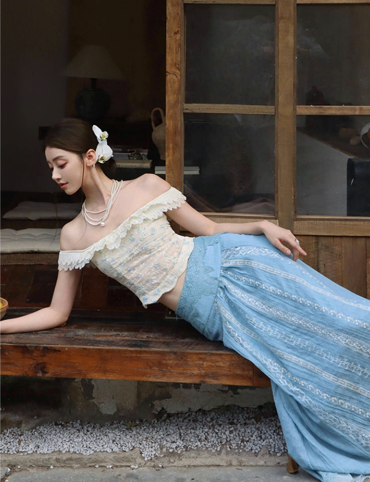 Flattering Off-Shoulder Two-Piece Set A-Line Maxi Dresses Vintage Lace Hem Floral Print Long Dress AP3391