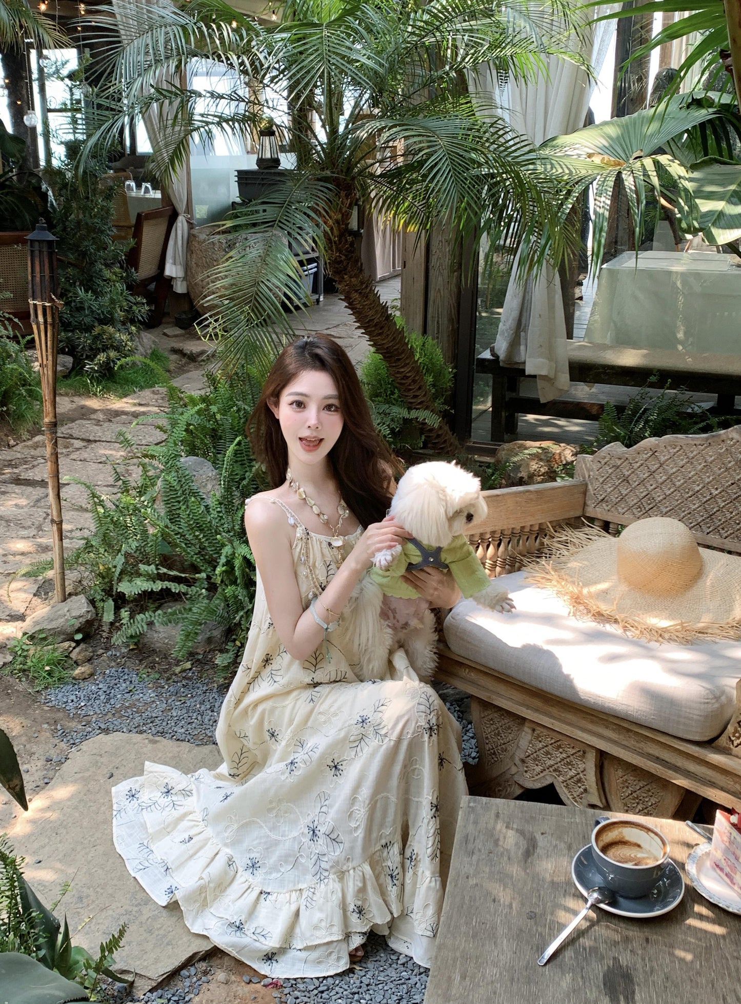 Fitted Spaghetti Strap A-Line Maxi Dress Stylish Tiered Hem Floral Print Long Dress AP3393