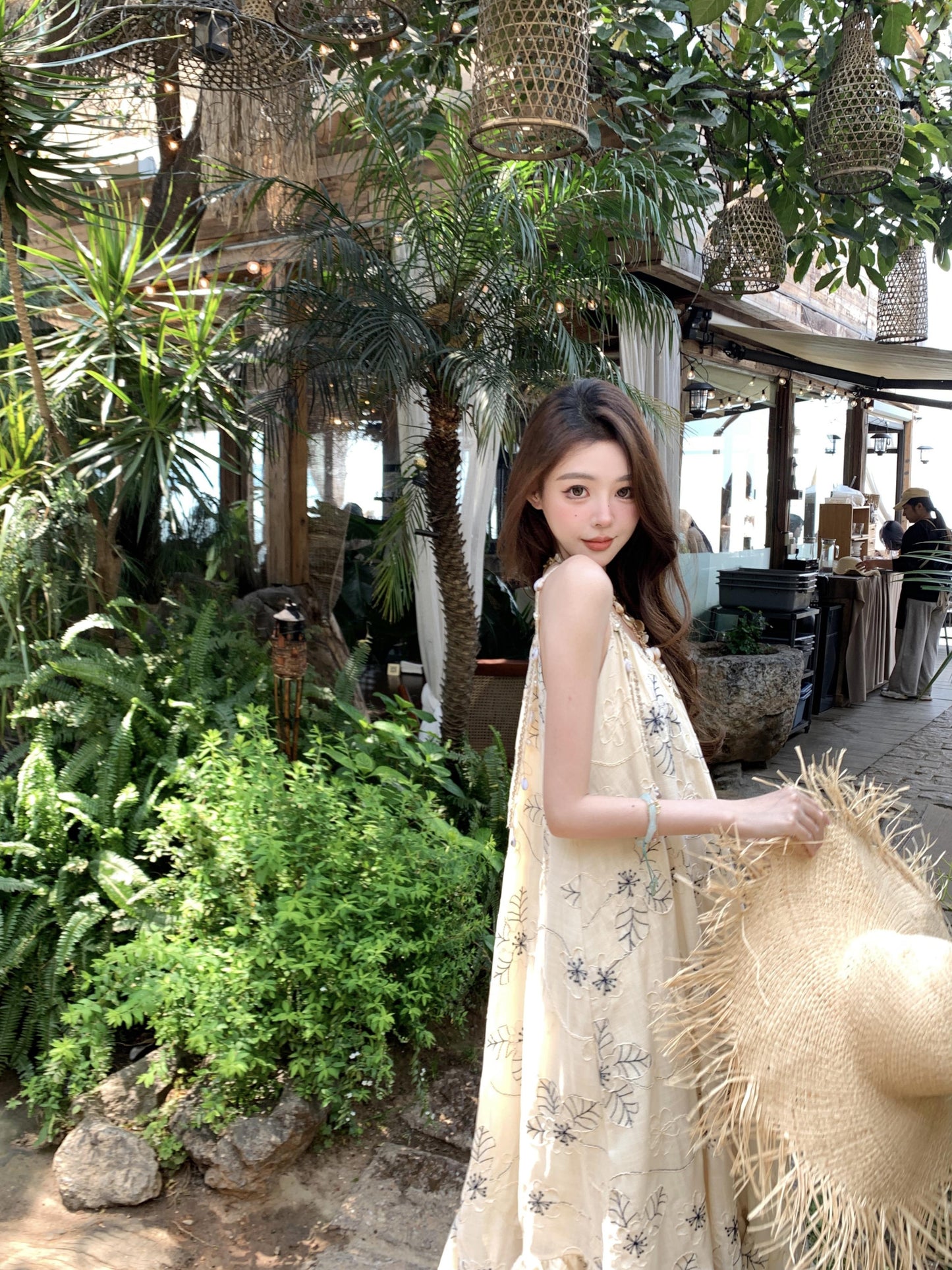 Fitted Spaghetti Strap A-Line Maxi Dress Stylish Tiered Hem Floral Print Long Dress AP3393