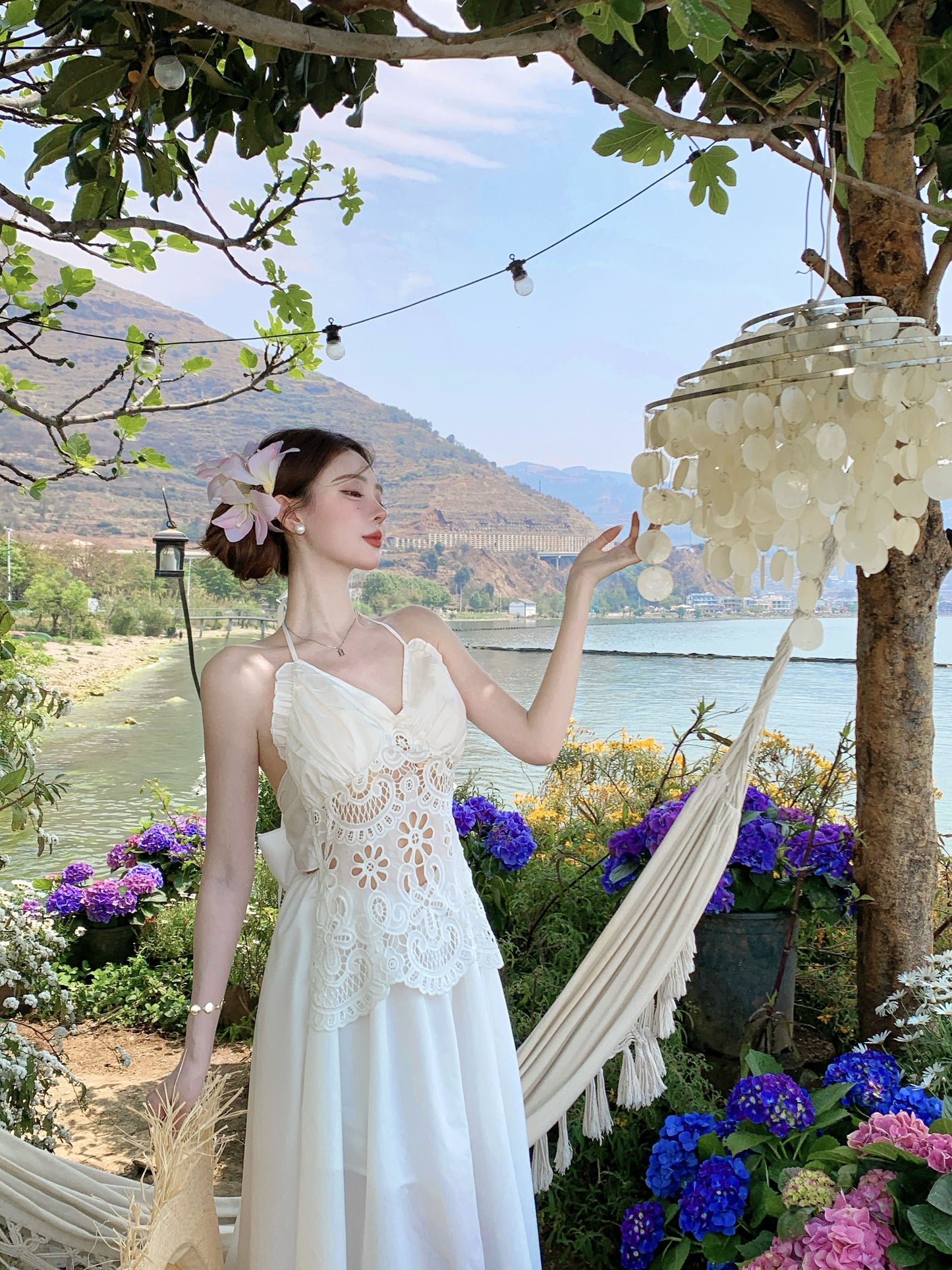 Fascinating A-Line Halter Neck Maxi Dress Glorious Lace Cutout Backless Tie-Back Long Dress AP3399