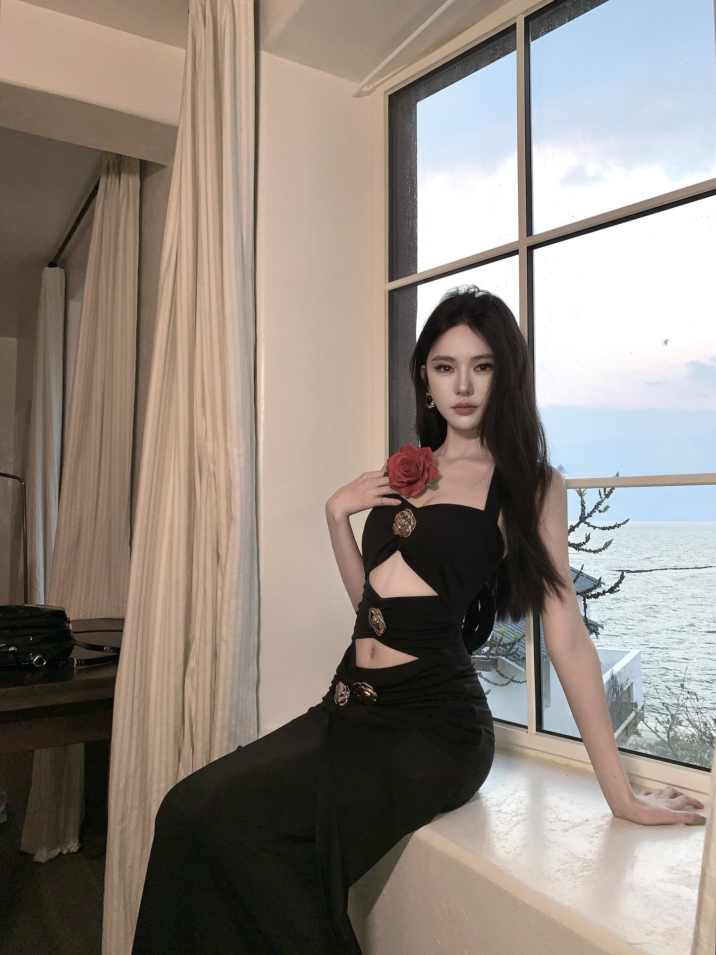 Amazing Black Halter Neck Sheath Maxi Dress Splendid Cutout Evening Parties Outfit Slit Long Dress AP3401