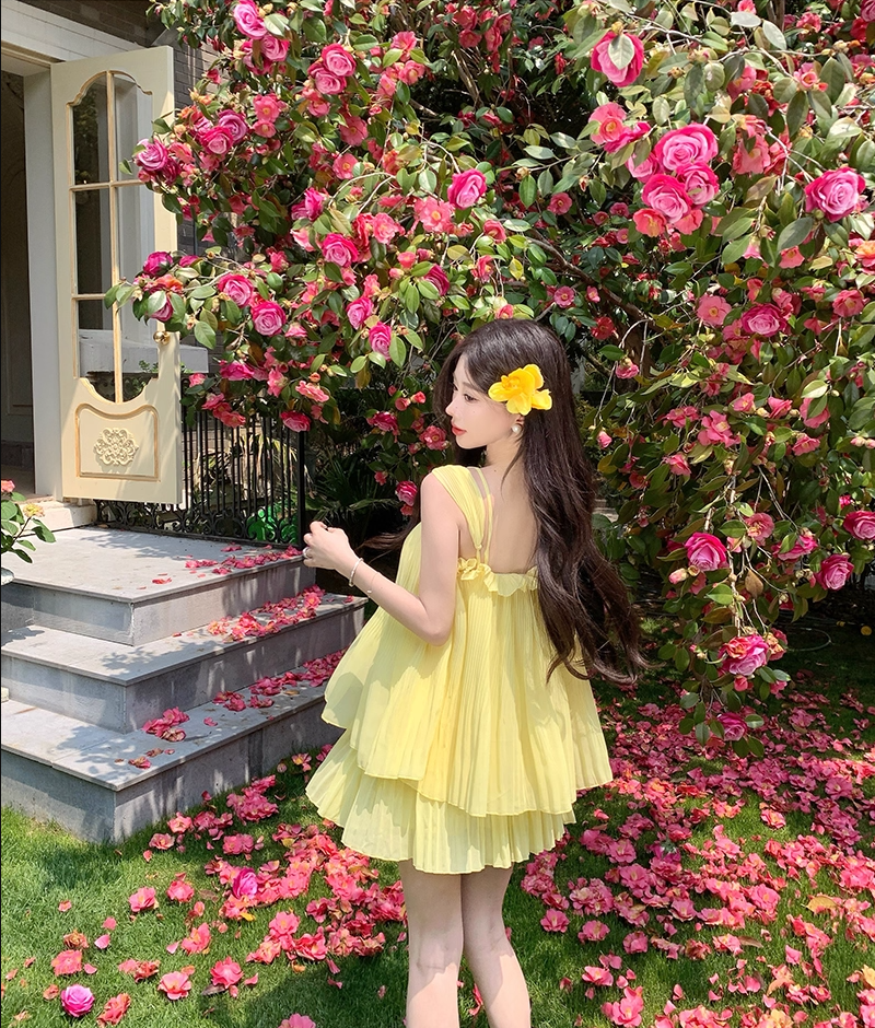 Lovely A-Line Beading Spaghetti Strap Mini Skirt Cute Yellow Tiered Tulle Flowy Short Dress AP3407