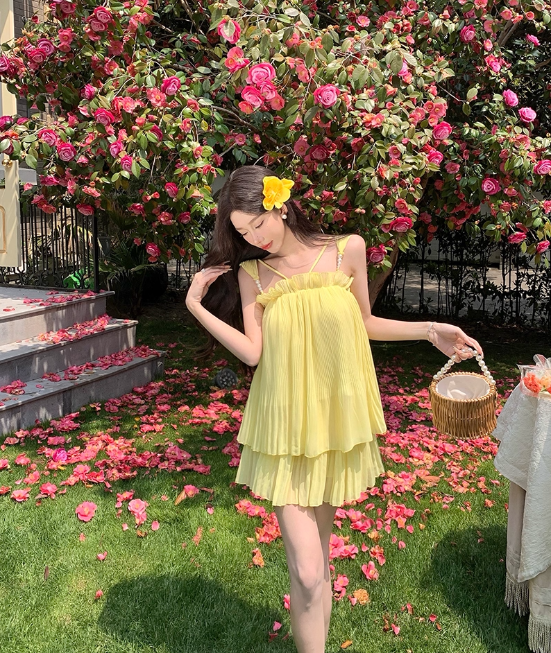 Lovely A-Line Beading Spaghetti Strap Mini Skirt Cute Yellow Tiered Tulle Flowy Short Dress AP3407