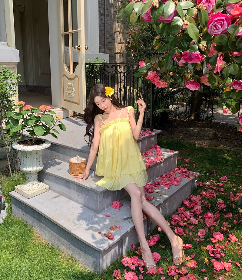 Lovely A-Line Beading Spaghetti Strap Mini Skirt Cute Yellow Tiered Tulle Flowy Short Dress AP3407