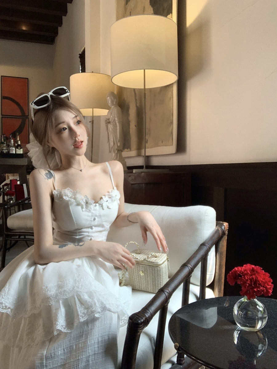 Fitted White Two-Piece Spaghetti Strap Maxi Dress Elegant A-Line Tiered Lace Hem Long Dress AP3425