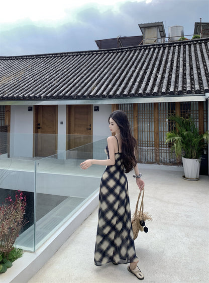 Adorable Plaid V-Neck Maxi Dress Boho-Style A-Line Bow Accent Waist-Cinching Long Dress AP3428