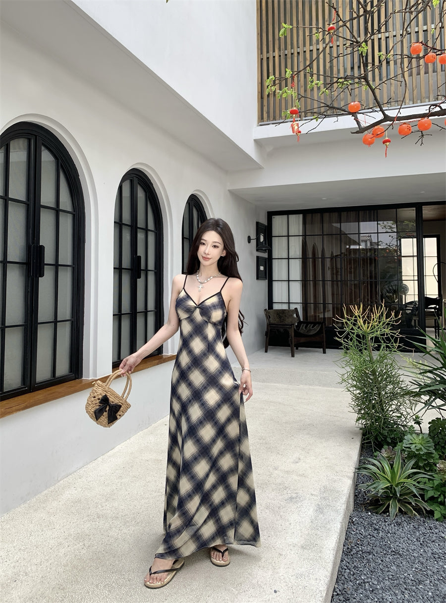 Adorable Plaid V-Neck Maxi Dress Boho-Style A-Line Bow Accent Waist-Cinching Long Dress AP3428