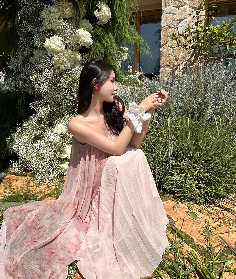 Fashionable A-Line Spaghetti Strap Maxi Dress Dreamy Pressed Pleated Tulle Floral Print Long Dress AP3436