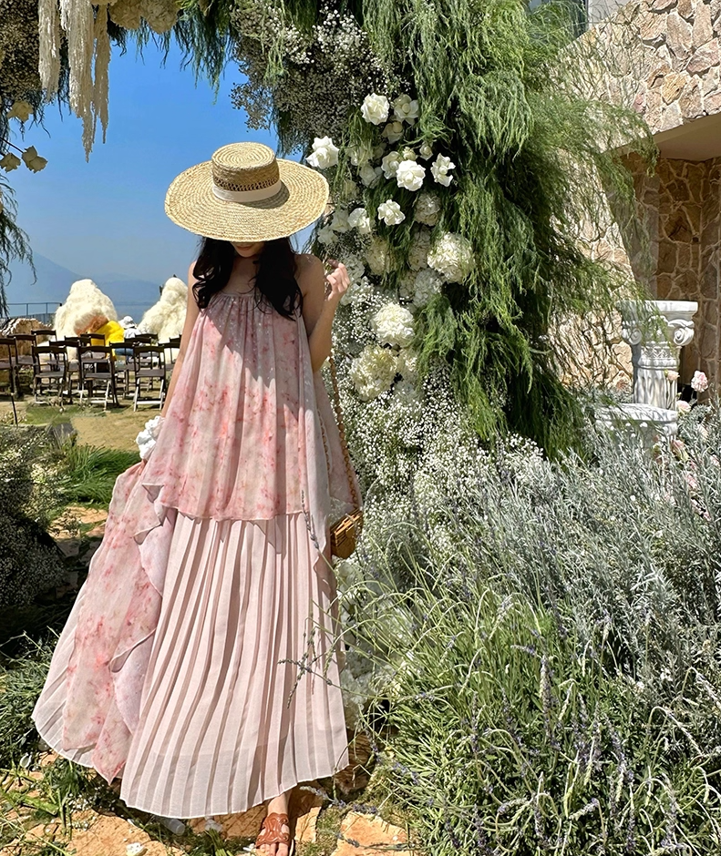 Fashionable A-Line Spaghetti Strap Maxi Dress Dreamy Pressed Pleated Tulle Floral Print Long Dress AP3436