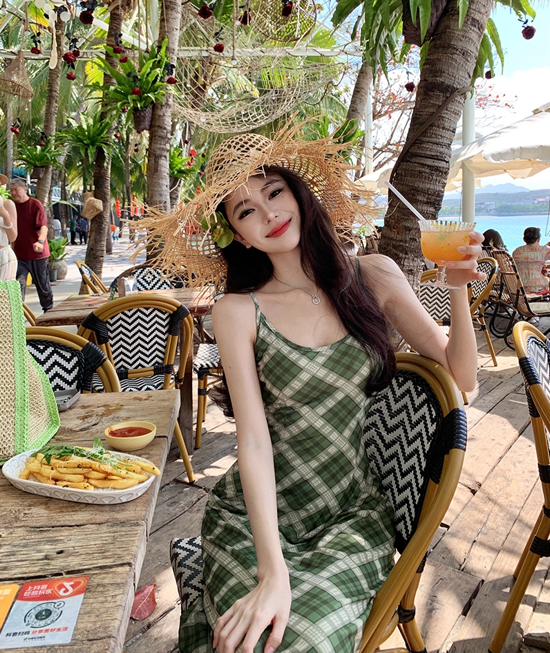 Glamorous Sheath Spaghetti Strap Maxi Dress Vibrant Green Plaid Long Dress AP3440