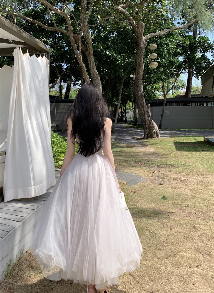 Alluring A-Line Spaghetti Strap Maxi Dress Ethereal White Layered Tulle Cinched-Waist Long Dress AP3443