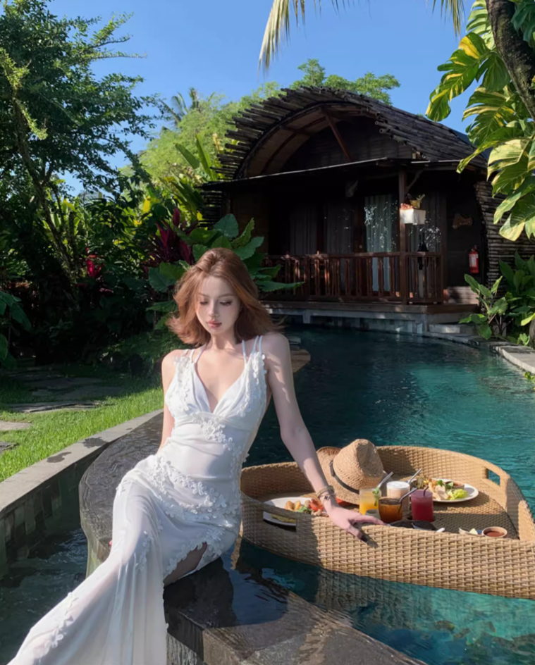 Cute Spaghetti Strap Mermaid Maxi Dress Charming Appliques White Side Slit Long Dress AP3448