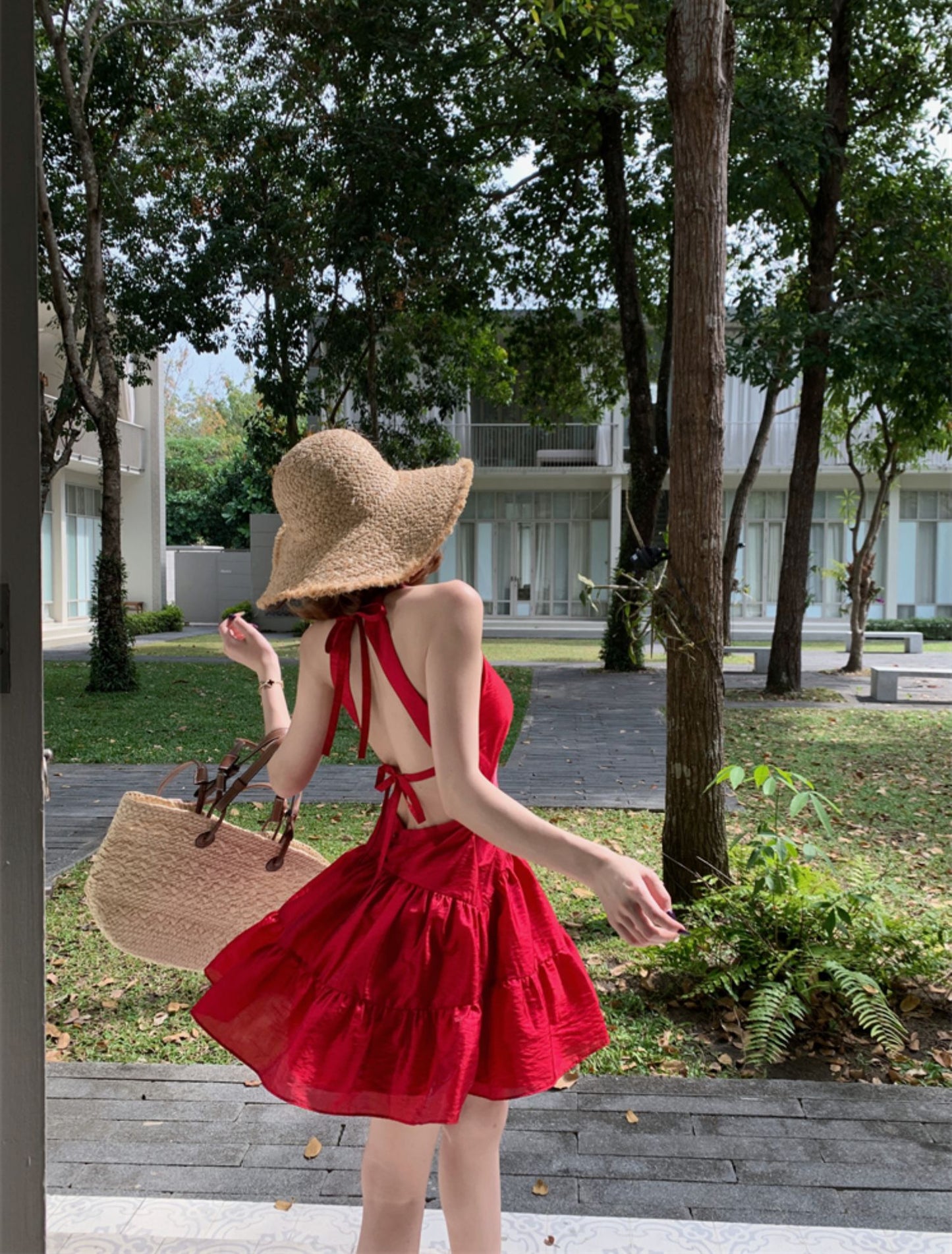 Elegant Tiered Red A-Line Mini Skirt Alluring Backless Tie-Back Parties Outfit Halter Short Dress AP3452