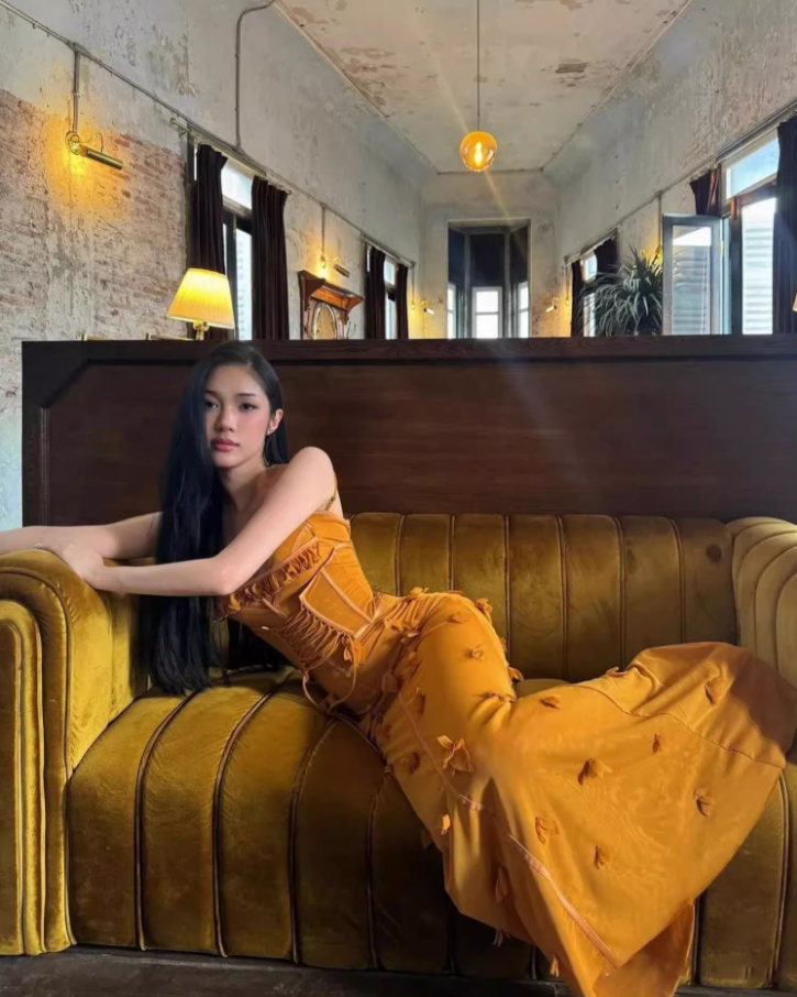 Beautiful Spaghetti Strap Lace-Up Mermaid Maxi Dress Vibrant 3D Floral Ruffles Trimmed Long Dress AP3468