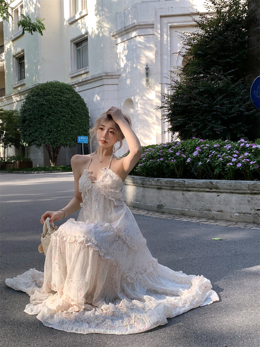 Everyday Wear A-Line Floral Print Maxi Dress Graceful Backless City Walk Outfit Flowy Ruffles Hem Halter Long Dress AP3471