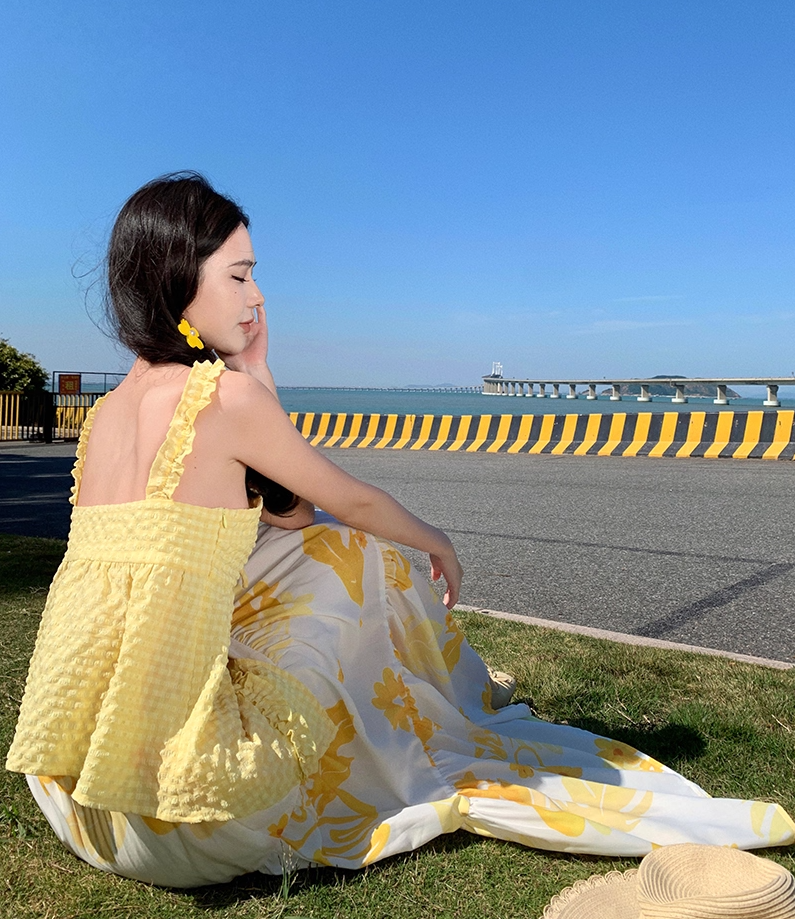 Hottie Spaghetti Strap A-Line 2-Piece Set Maxi Dress Vibrant Slit Yellow Top Flowy Floral Skirt Long Dress AP3477