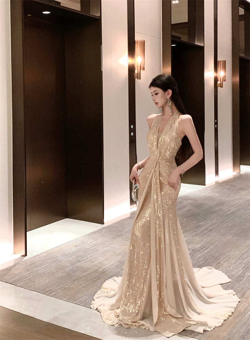 Maximalism Mermaid Tulle Splicing Maxi Dress Stunning Sequins Accent Deep V-Neck Evening Halter Long Dress AP3481