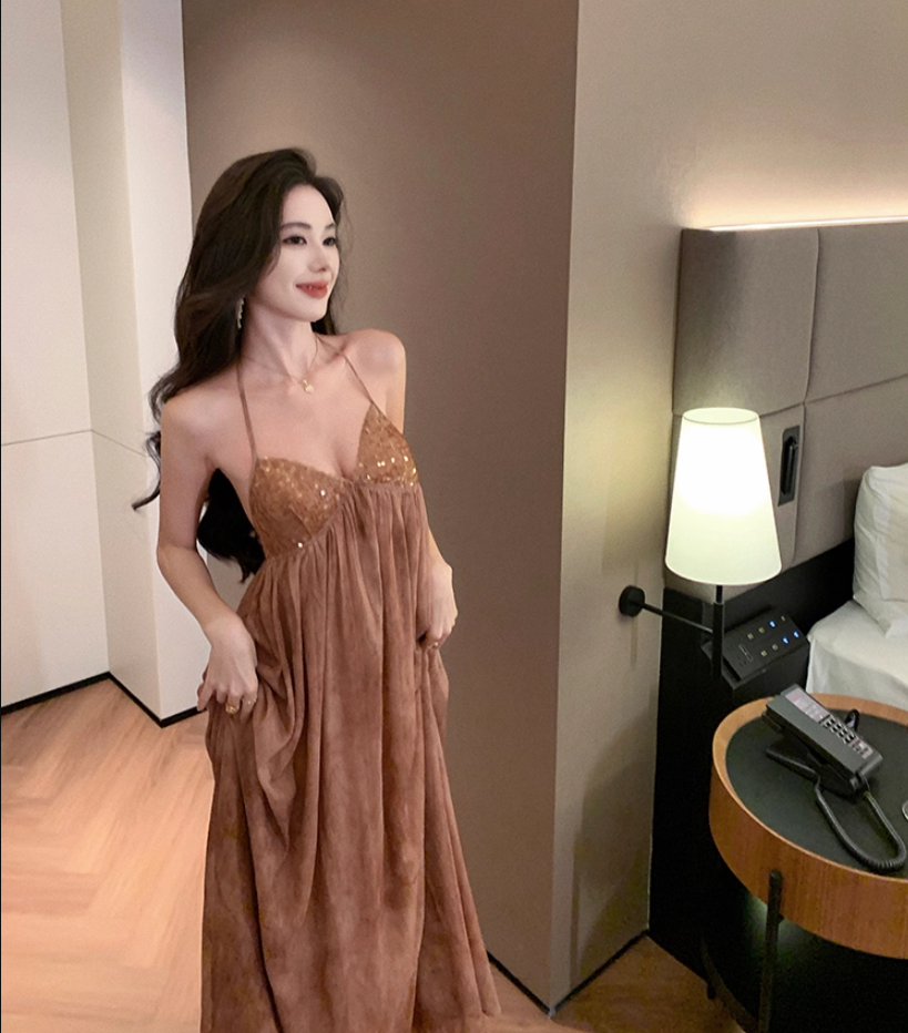 Delicate A-Line Backless Floral Print Maxi Dress Charming Sequins Design Flowy Halter Long Dress AP3482