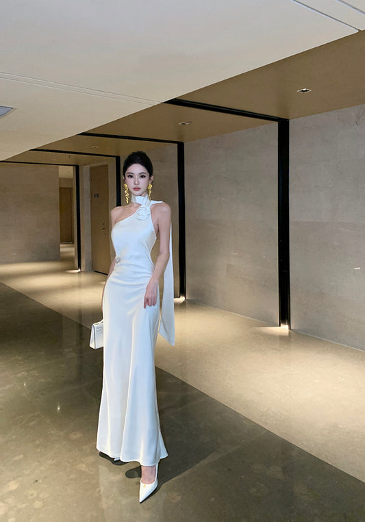 Pretty Mermaid White Sash Maxi Dress Elegant Formal Occasion Backless 3D Floral Design Halter Long Dress AP3483