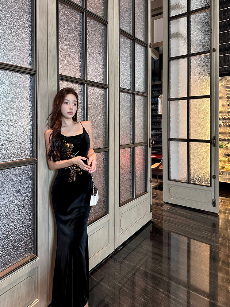 Princess Spaghetti Strap Black Mermaid Maxi Dress Sexy Velvet Sequins Accent Evening Long Dress AP3484