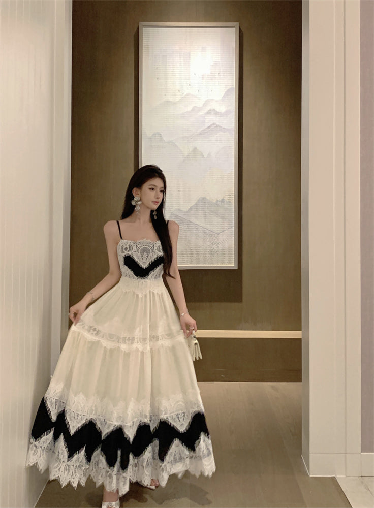 Modern Spaghetti Strap A-Line Maxi Dress Romantic Trimmed Lace Cinched-Waist Color-Block Long Dress AP3485
